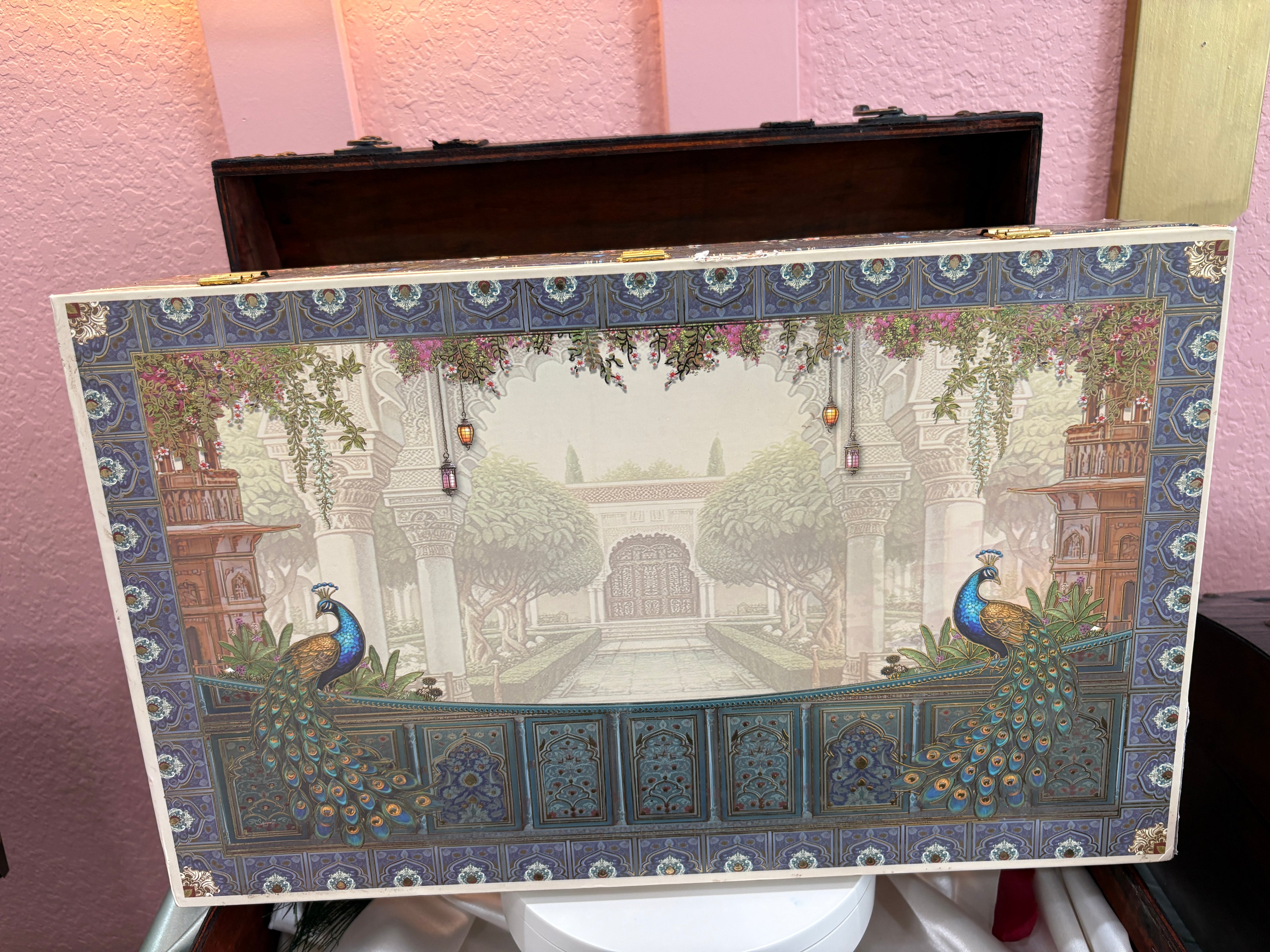 Royal Peacock Grand Gift Box
