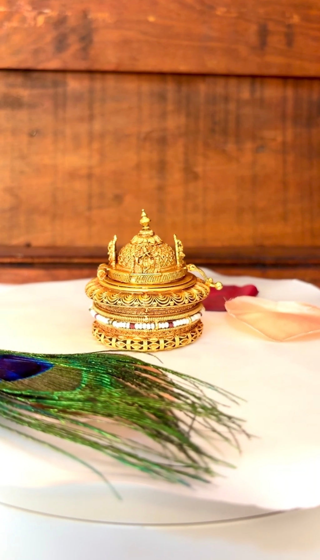 Radha Krishna Dome Kumkum Box | Pearl Bead Filigree Gold Sindoor Box – GV-RG-S-K-101