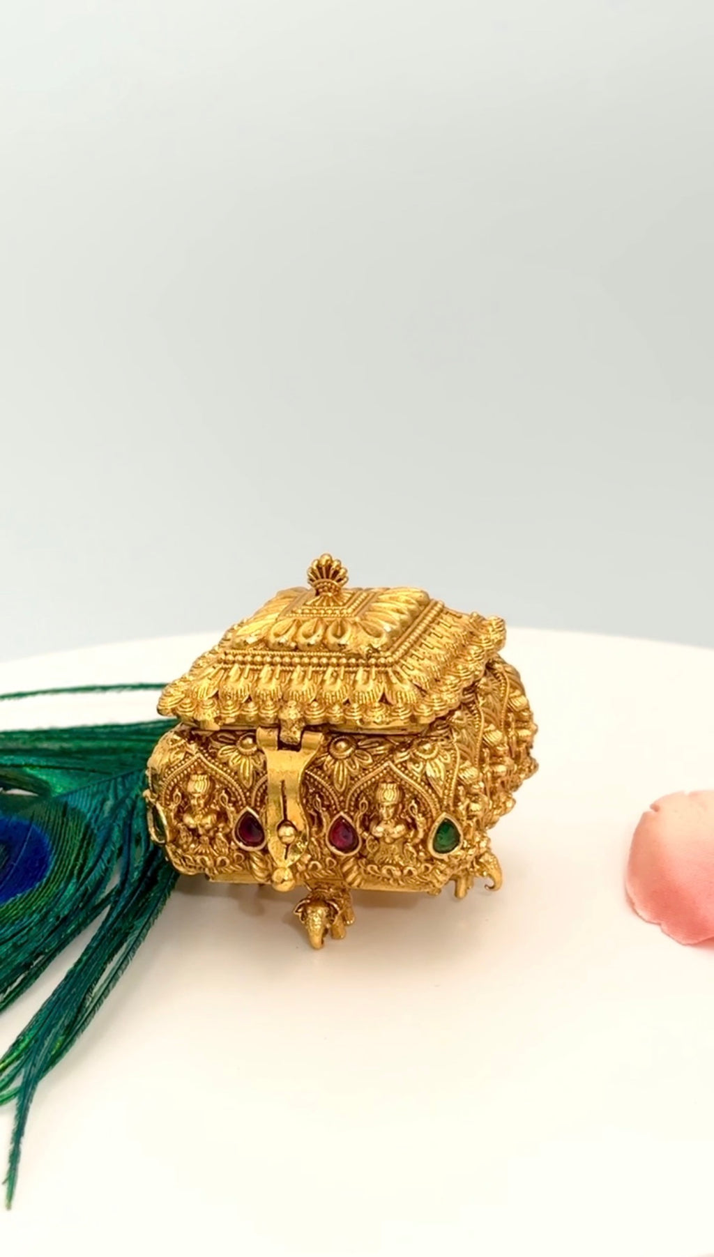 Lakshmi Nakshi Temple Chest Kumkum Box | Elephant Feet Lotus Lid Gold Sindoor Box – GV-RG-S-K-106
