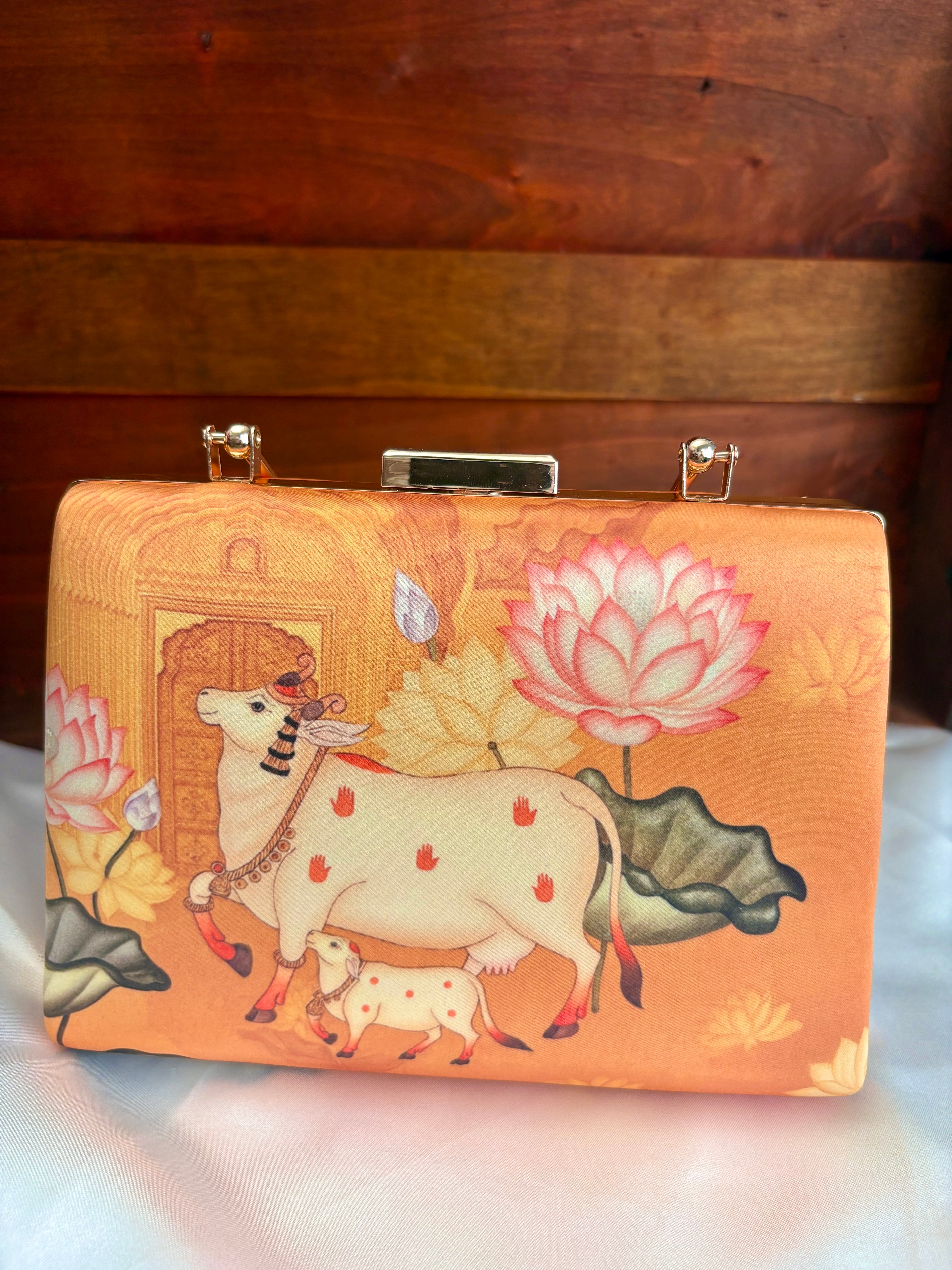Sacred Cow Pichwai Art Clutch Bag | Lotus Temple Print – GV-RG-S-BG-002