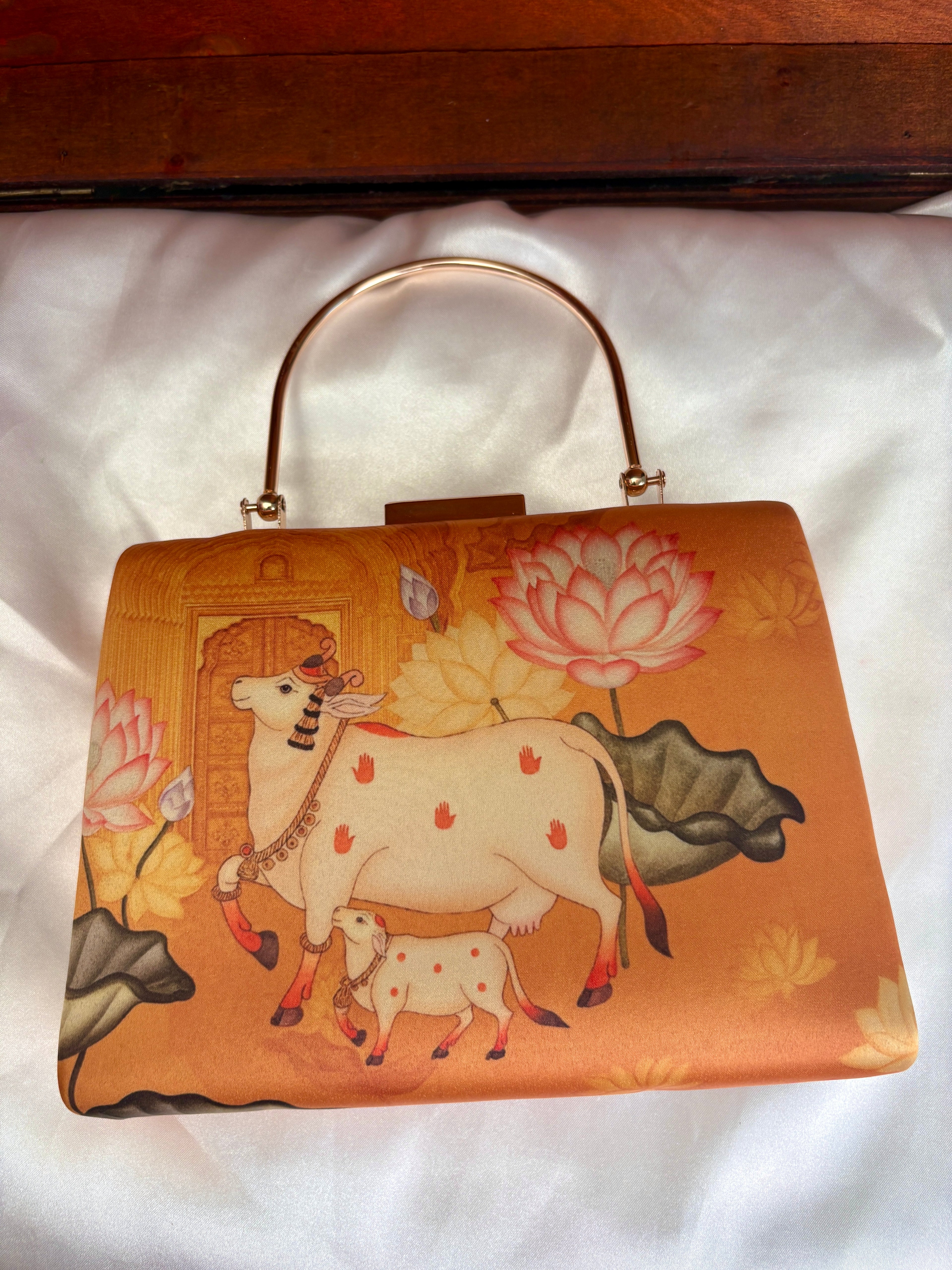Sacred Cow Pichwai Art Clutch Bag | Lotus Temple Print – GV-RG-S-BG-002