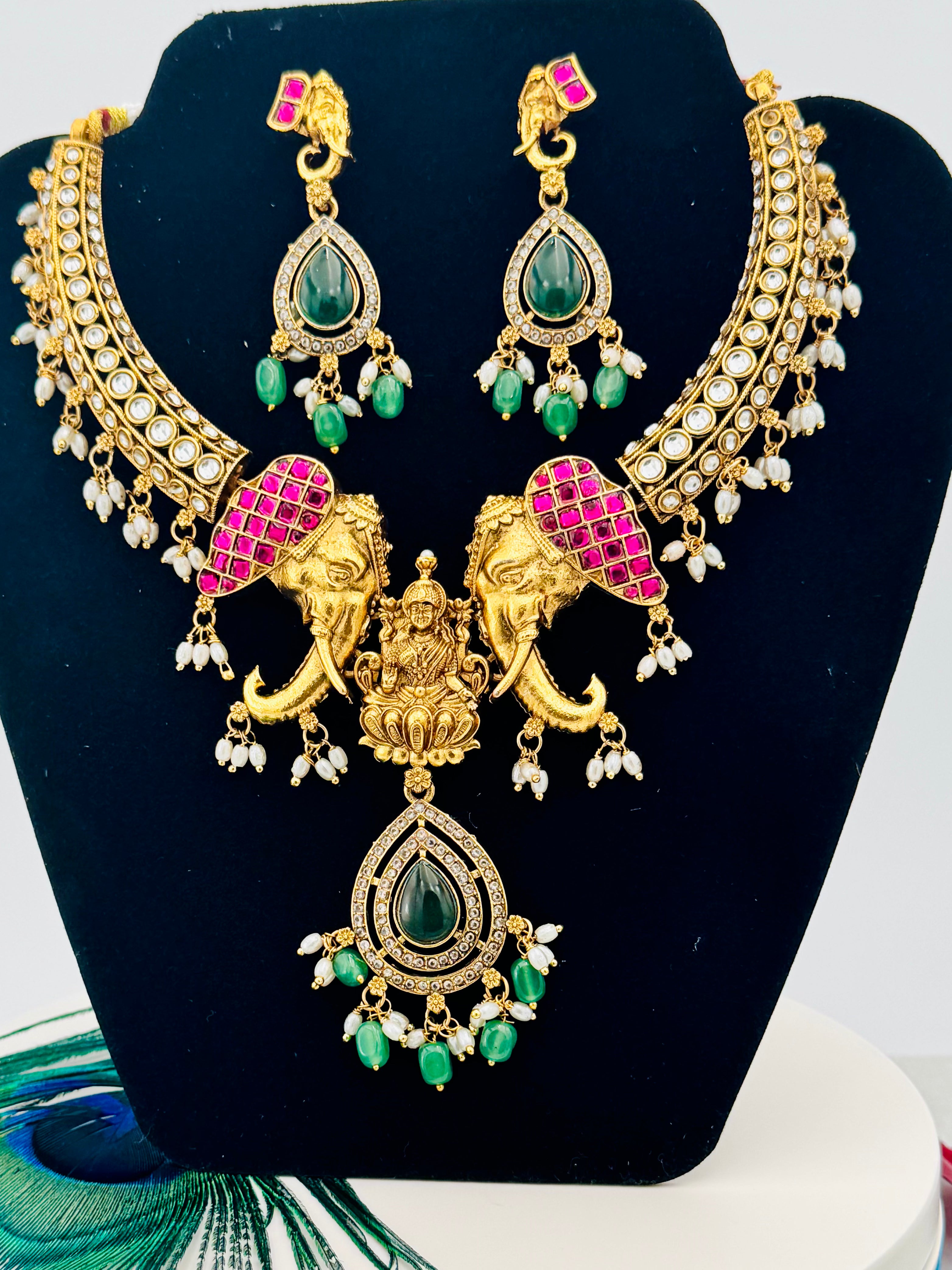 Gaja Lakshmi Twin Elephant Necklace Set | Ruby Kundan Emerald Pendant – GV-RG-S-J-108