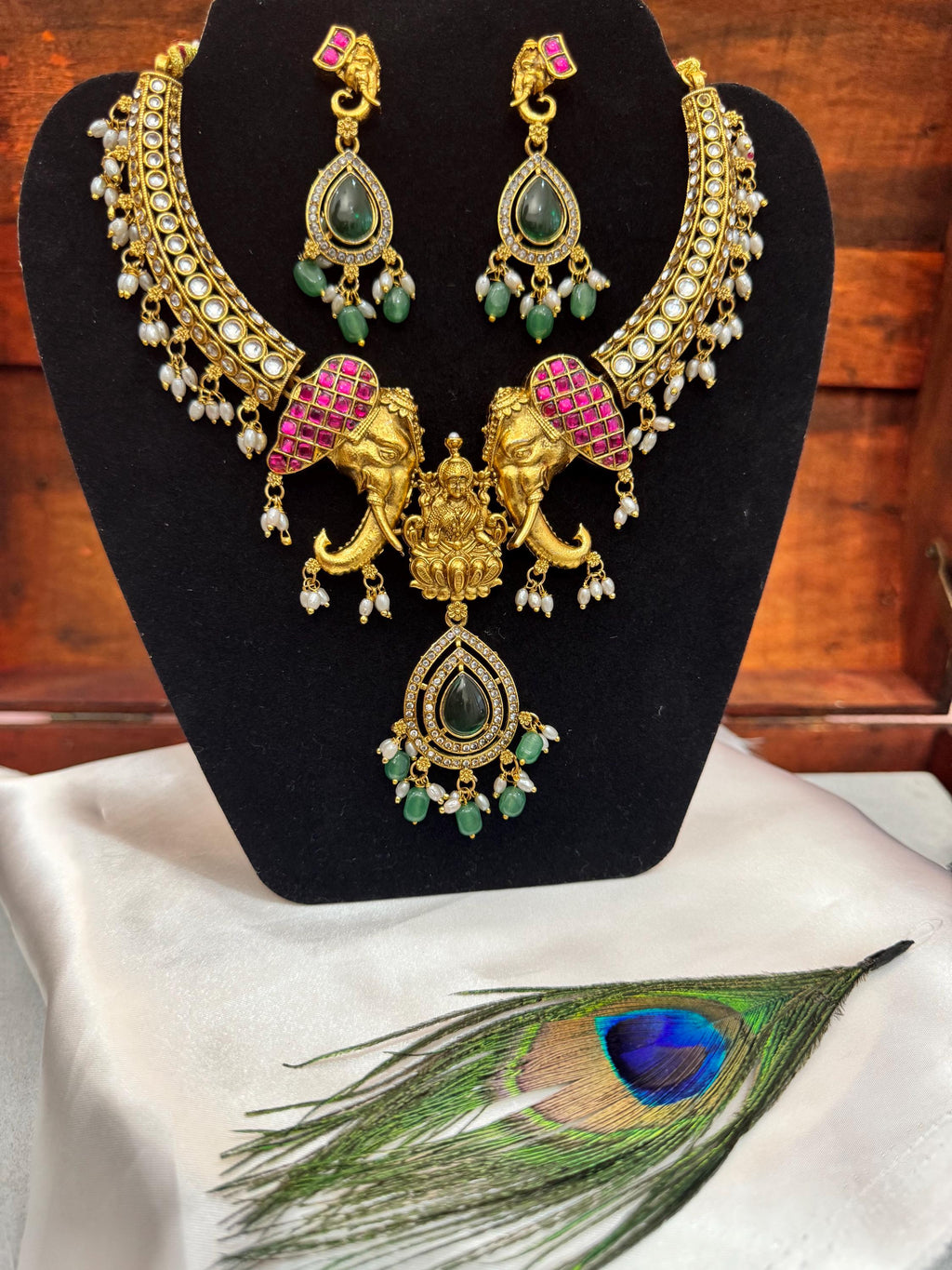 Gaja Lakshmi Twin Elephant Necklace Set | Ruby Kundan Emerald Pendant – GV-RG-S-J-108 __etsy:8001090966